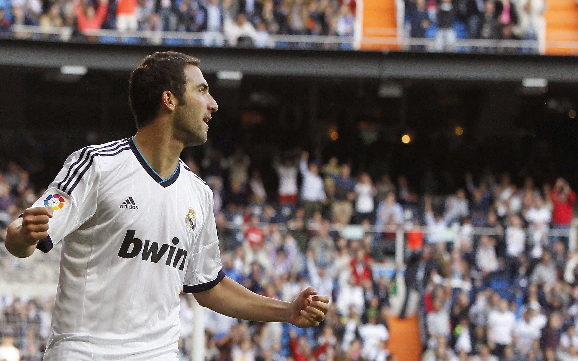 黄蜂西征,当米切尔的火焰点燃天山脚下的赛场