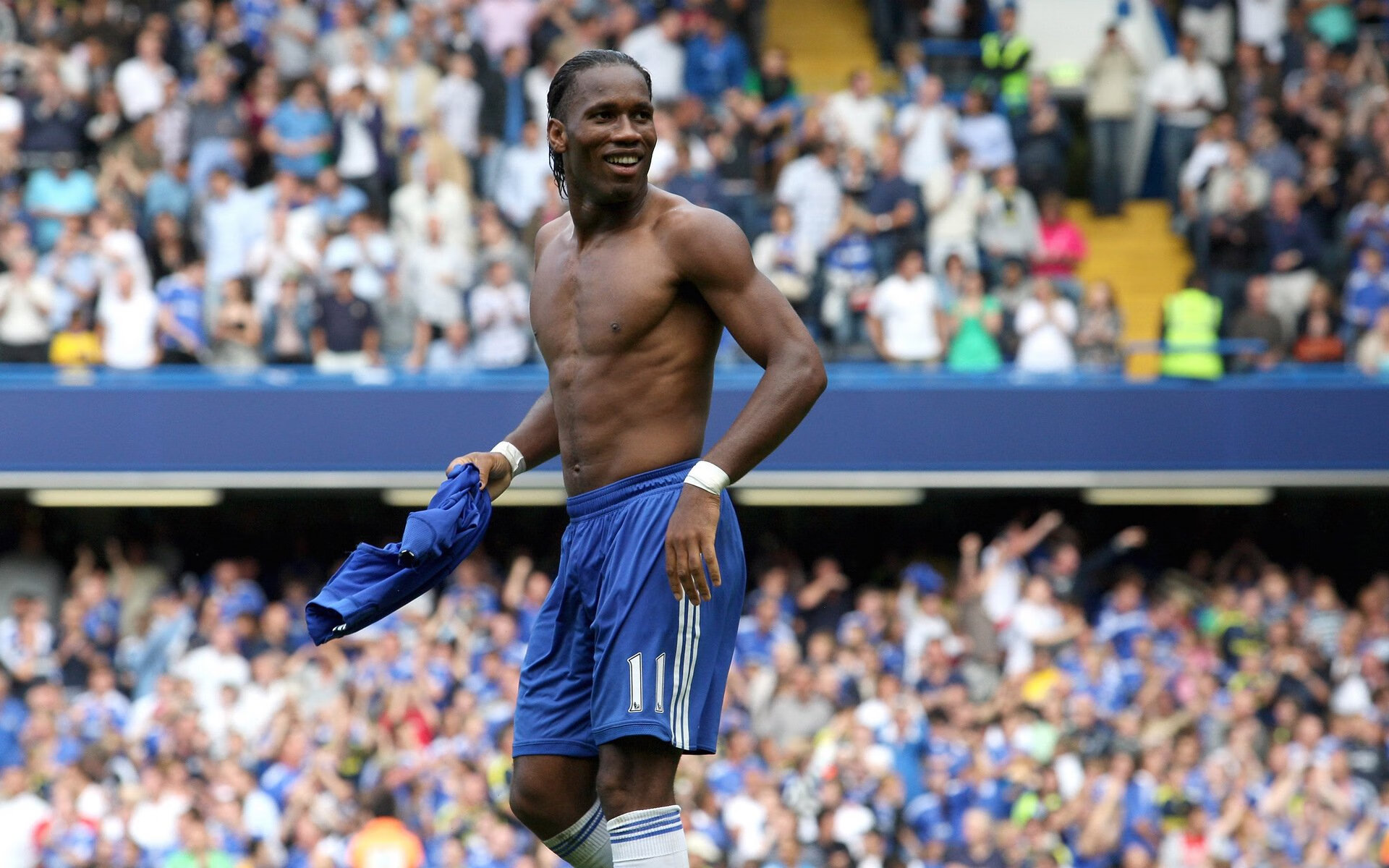 开云体育中国-赛道烽火，勒克莱尔点燃赛场，红牛鏖战索伯的战术博弈